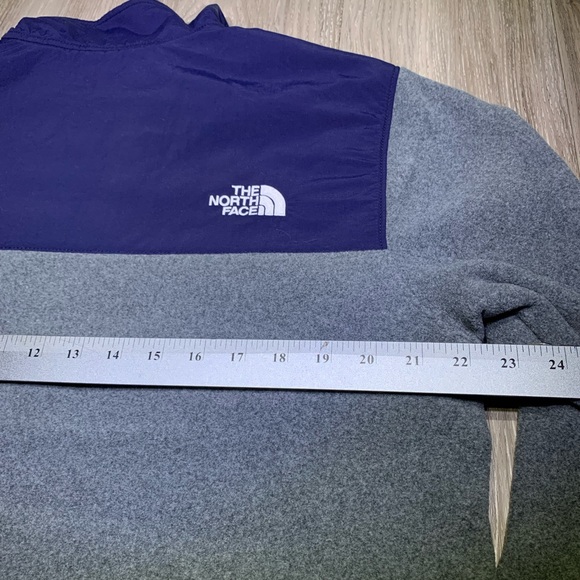 The North Face Sun Rise 1/4 Zip Pullover - Picture 3 of 7